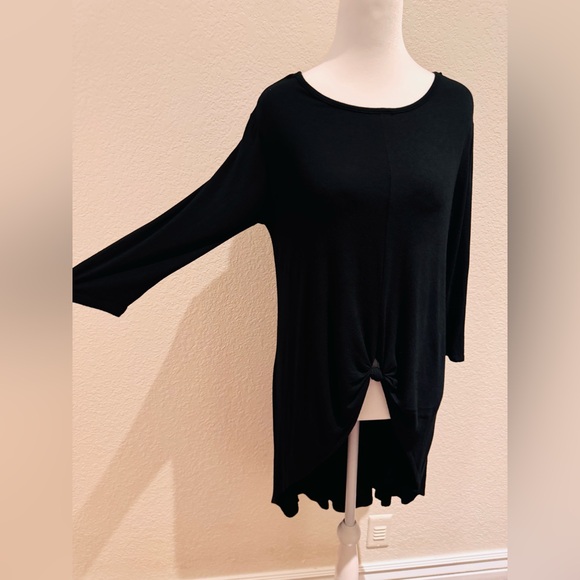 Kim & Cami Half Sleeve High-Low Hem Knotted Front Tunic – Black, Size Small - Picture 8 of 15